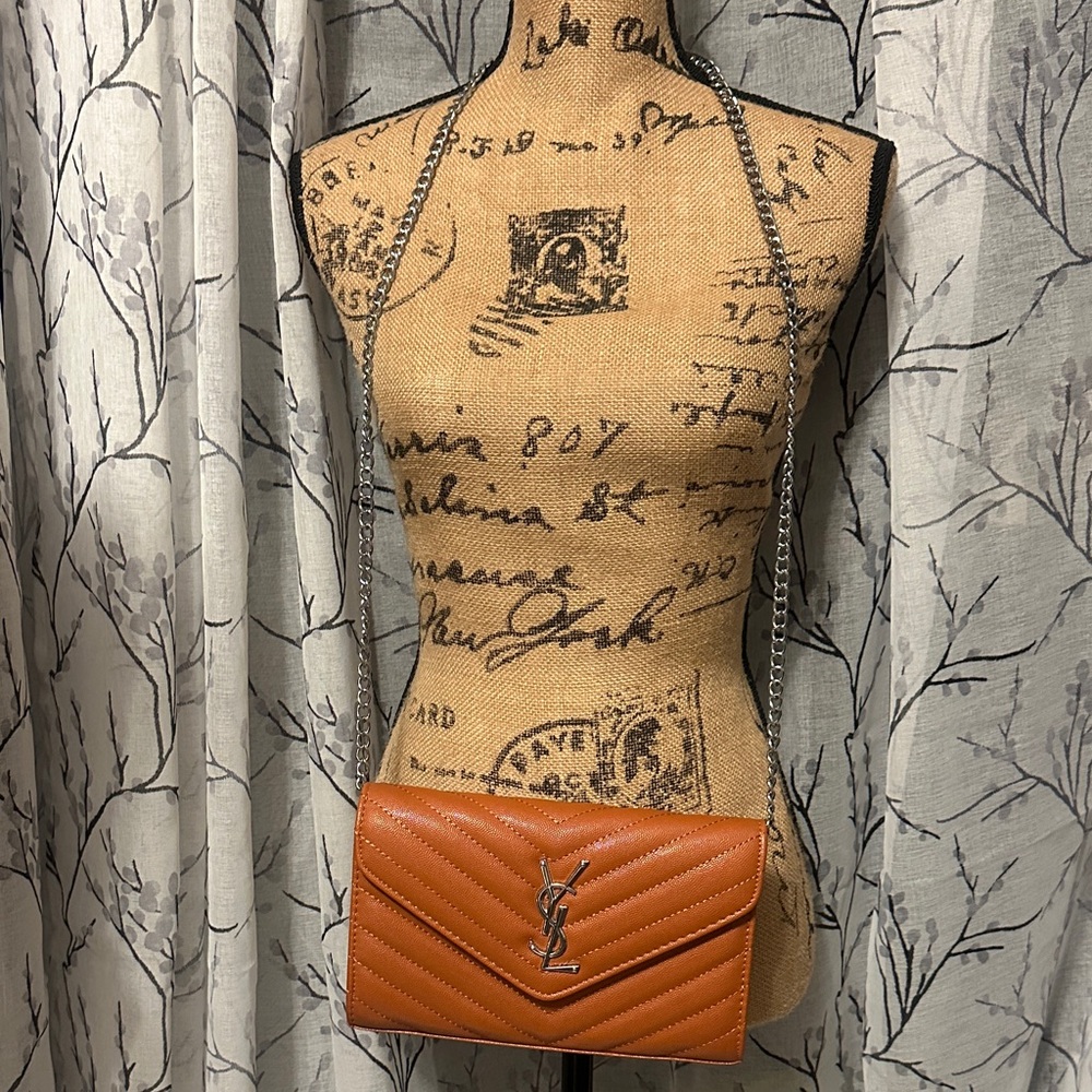 New Fashion Inspired Item (BAG)
CROSSBODY/CLUTCH
#43